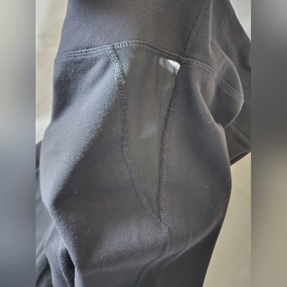 TNA leggings Size Large - Picture 9 of 9